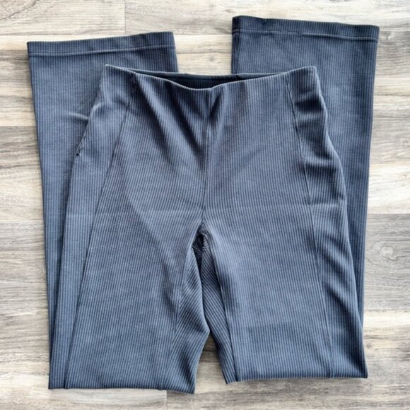 Lululemon | Ribbed Softstreme Flared Pant Regular - Picture 1 of 4